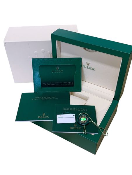 Rolex Oyster Perpetual 124300